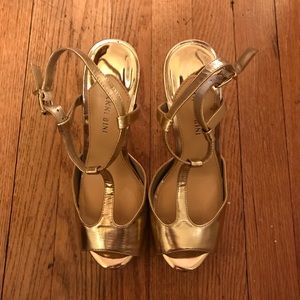 Gianni Bini Gold Heels